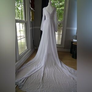🤍 White Chiffon Wedding Gown – Size 4 NWOT